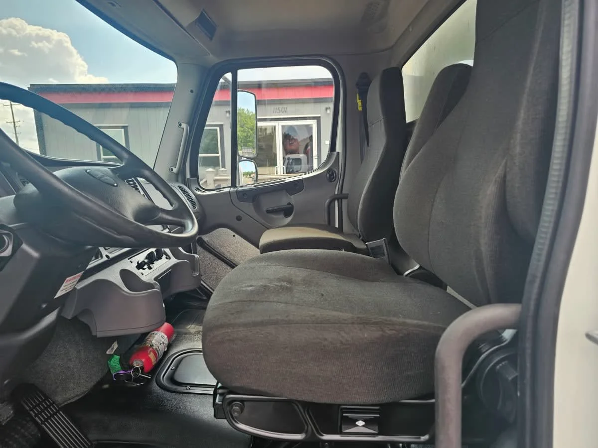 2021 Freightliner M2 106 - image 7