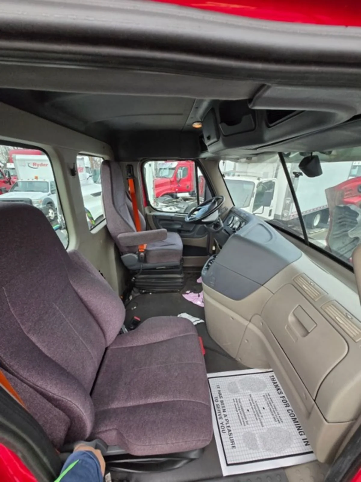 2019 Freightliner Cascadia in Newark, NJ — photo 10