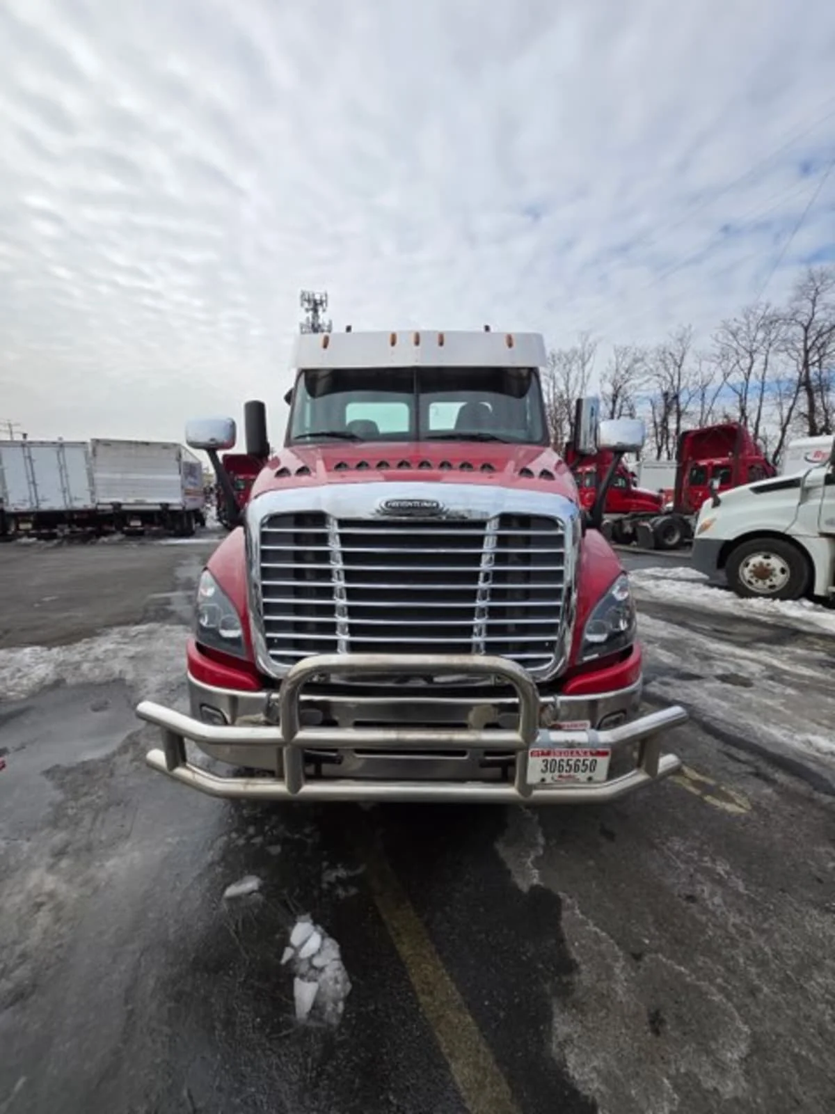 2019 Freightliner Cascadia in Newark, NJ — photo 5