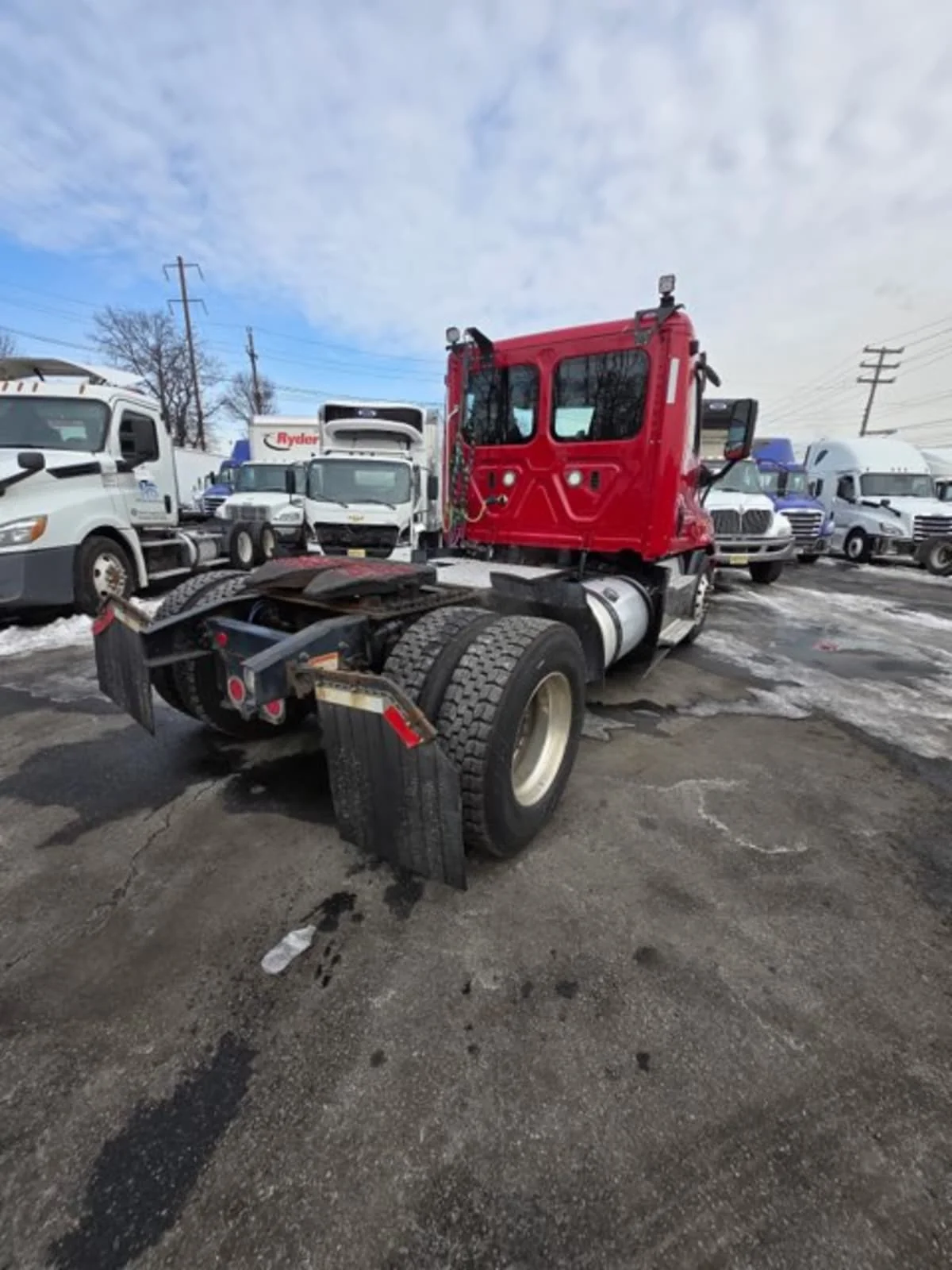 2019 Freightliner Cascadia in Newark, NJ — photo 4