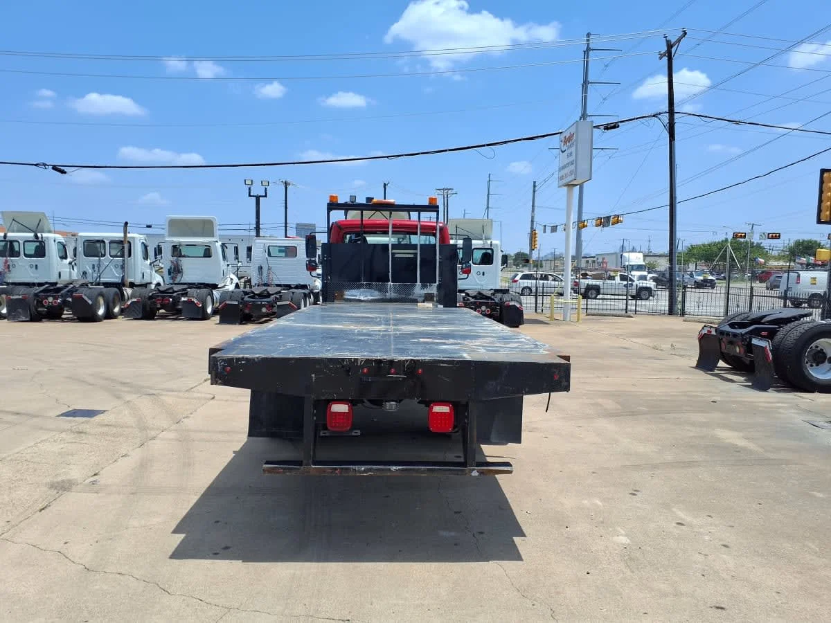 2018 Freightliner M2 106 in Dallas, TX — photo 5