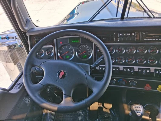 2027 Kenworth W900 in El Paso, TX — photo 22