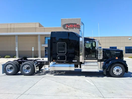 2027 Kenworth W900 in El Paso, TX — photo 8