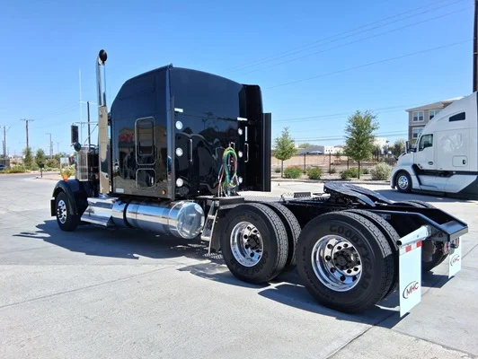 2027 Kenworth W900 in El Paso, TX — photo 11