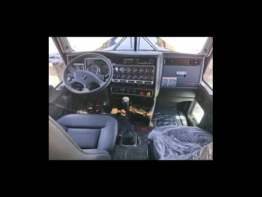 2027 Kenworth W900 in El Paso, TX — photo 23