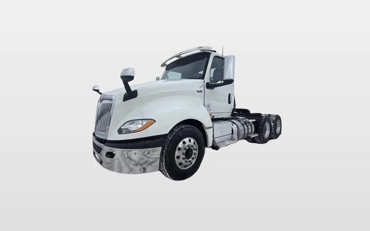 2020 International LT - image 1