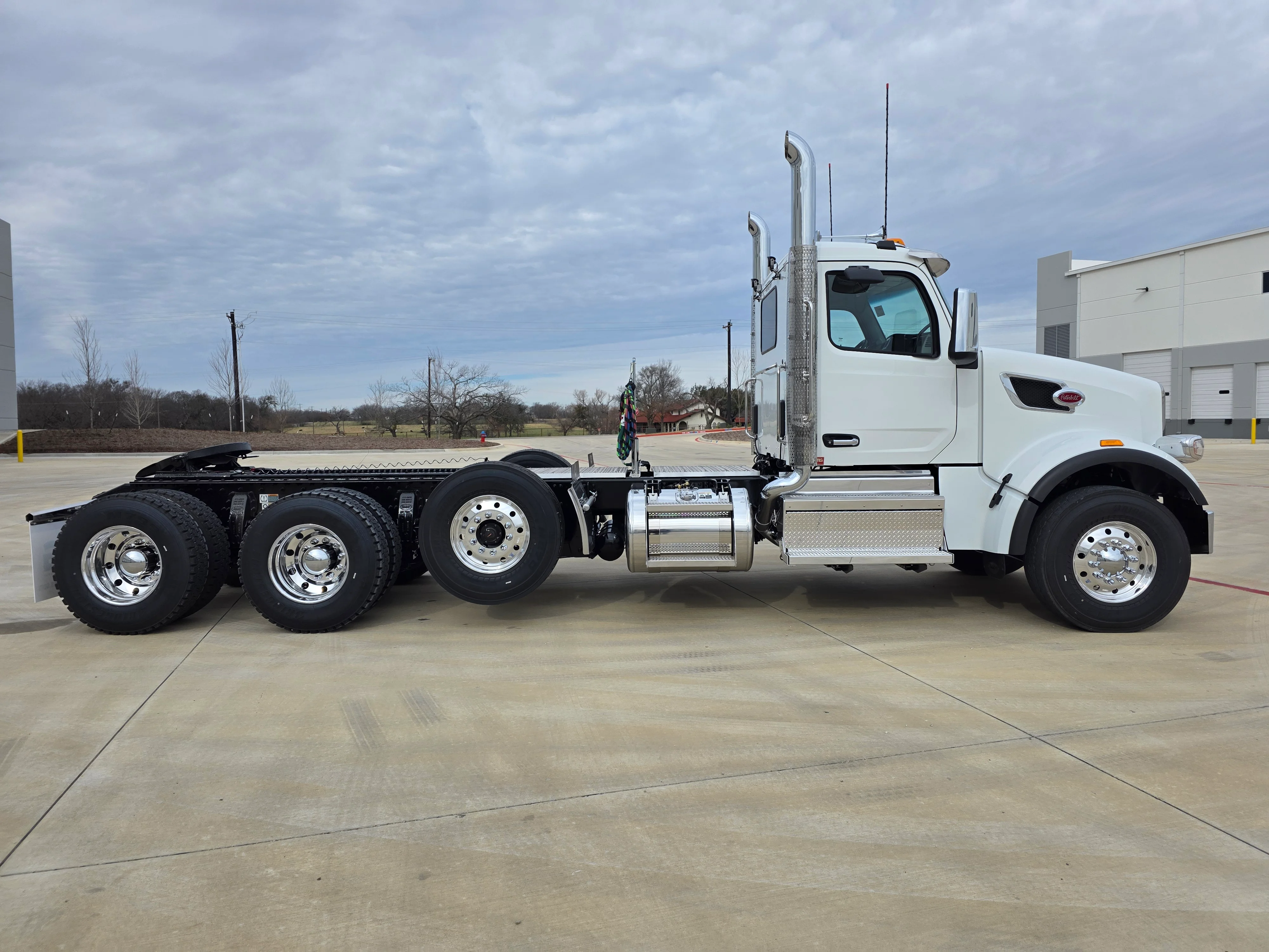 2027 Peterbilt 567 in Tallahassee, FL — photo 6