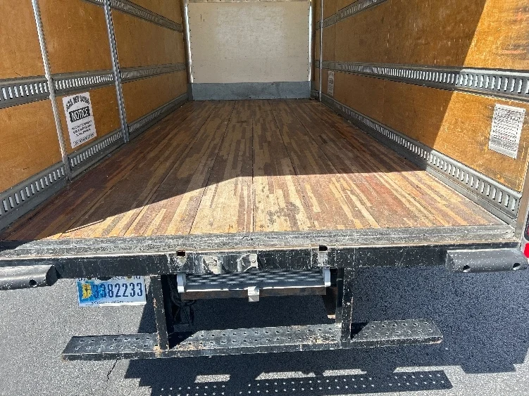 2020 Isuzu NRR in Denver, CO — photo 10