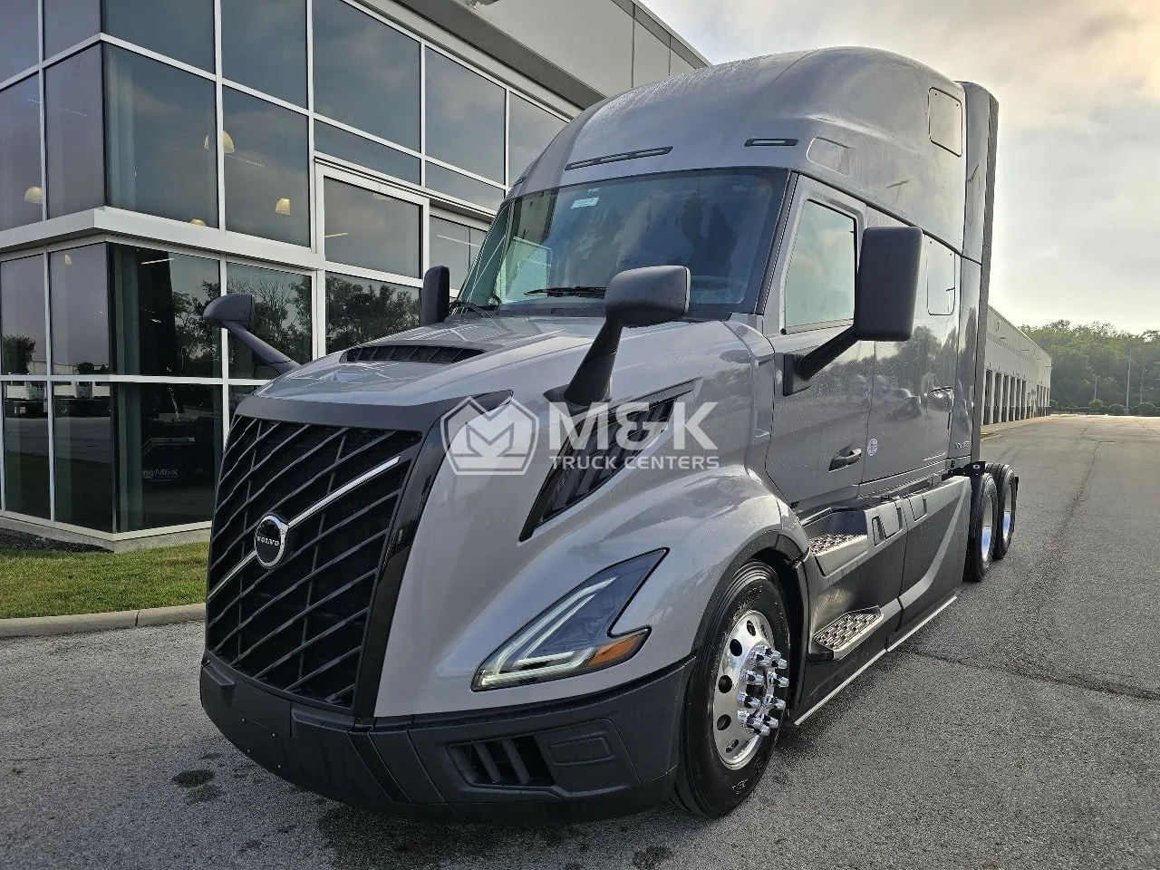 2026 Volvo VNL 860 in Toledo, OH
