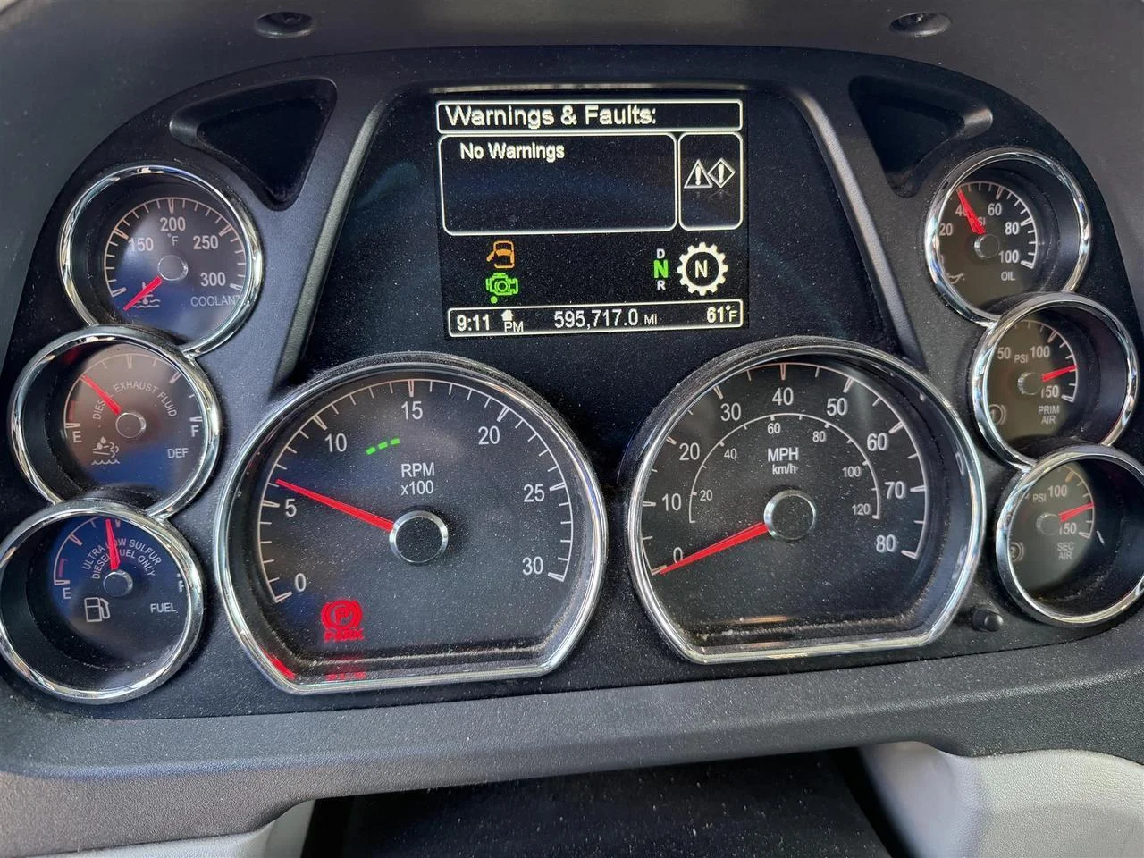 2019 Peterbilt 579 in Fargo, ND — photo 8