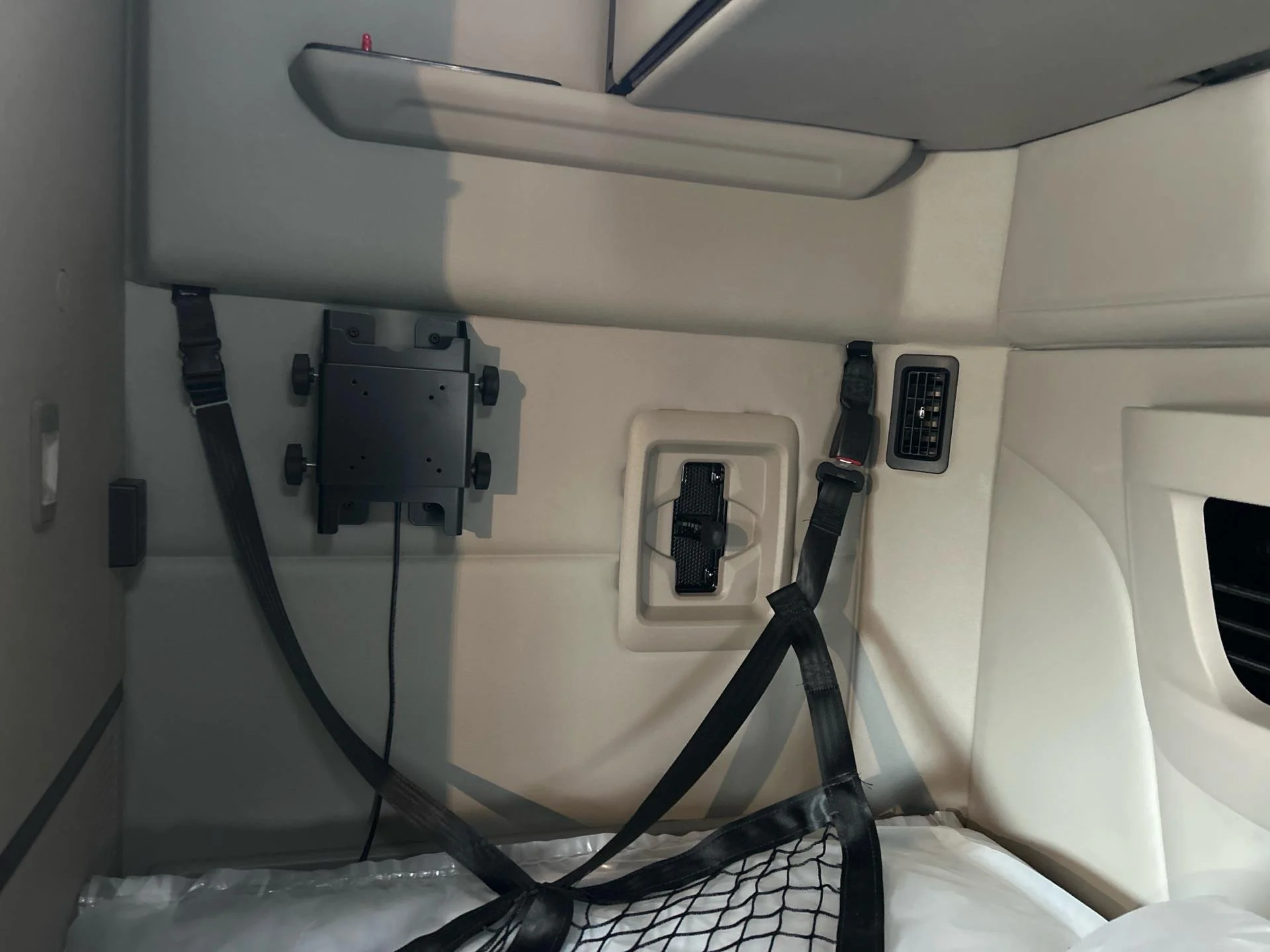 2026 Peterbilt 579 - image 16