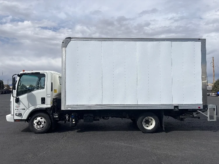 2020 Isuzu NPR - image 4