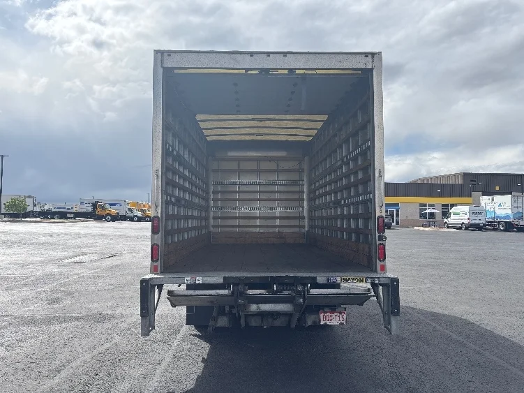 2020 Isuzu NPR - image 8