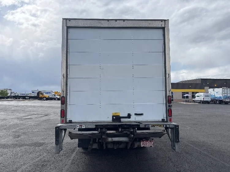 2020 Isuzu NPR - image 7