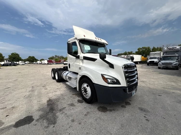 2019 Freightliner Cascadia in Pompano Beach, FL