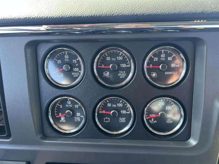 2027 Peterbilt 567 in Sylmar, CA — photo 23