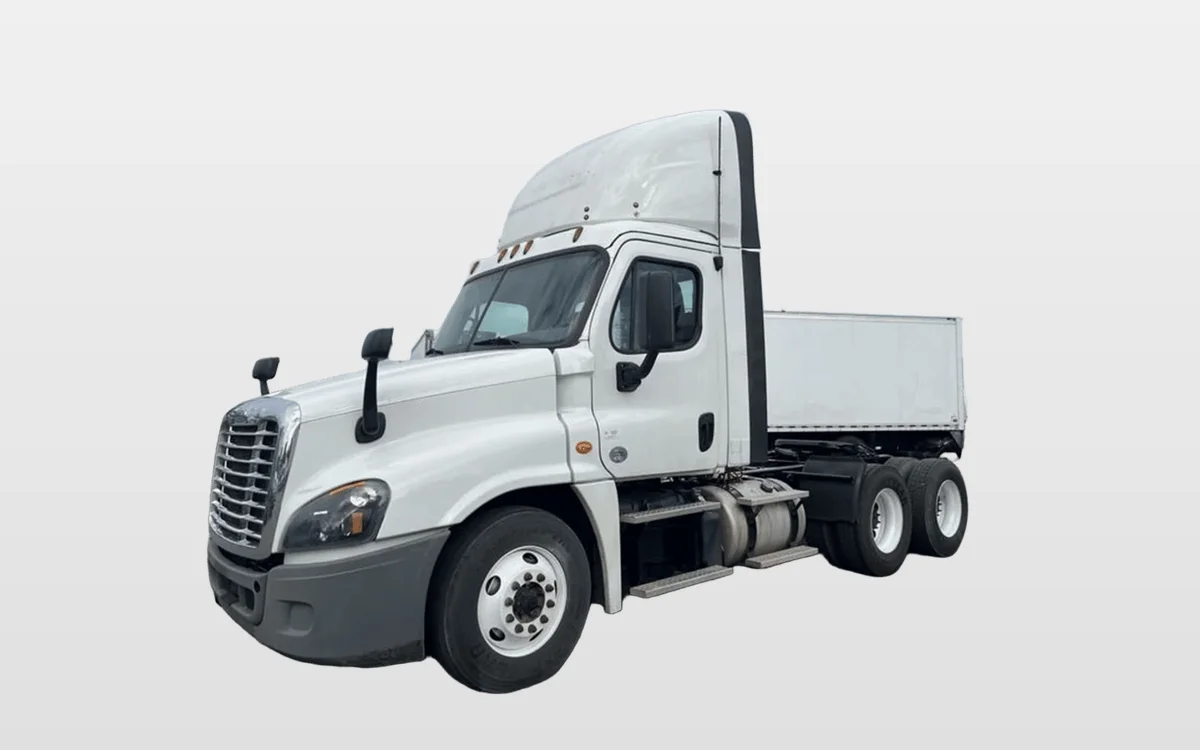 2019 Freightliner Cascadia - image 1