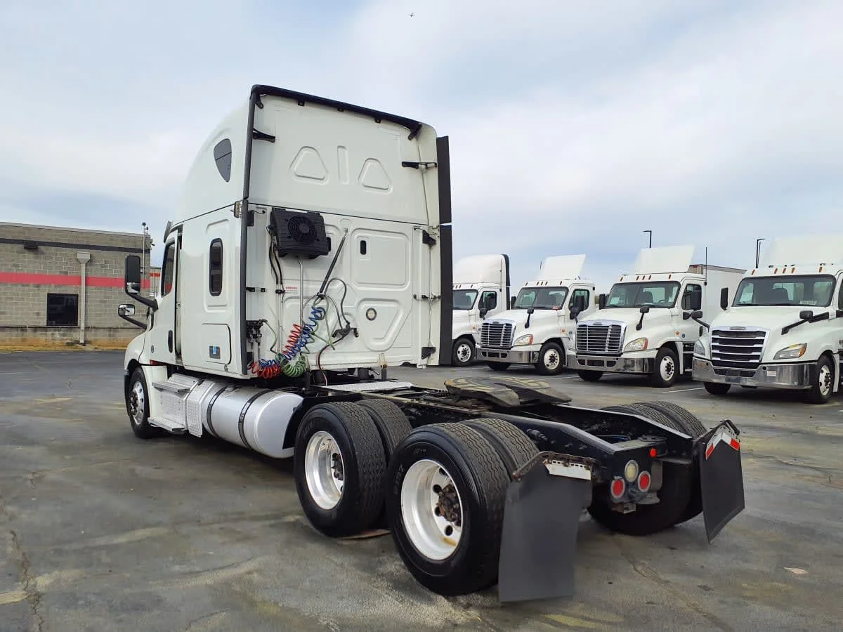 2019 Freightliner Cascadia in Atlanta, GA — photo 6