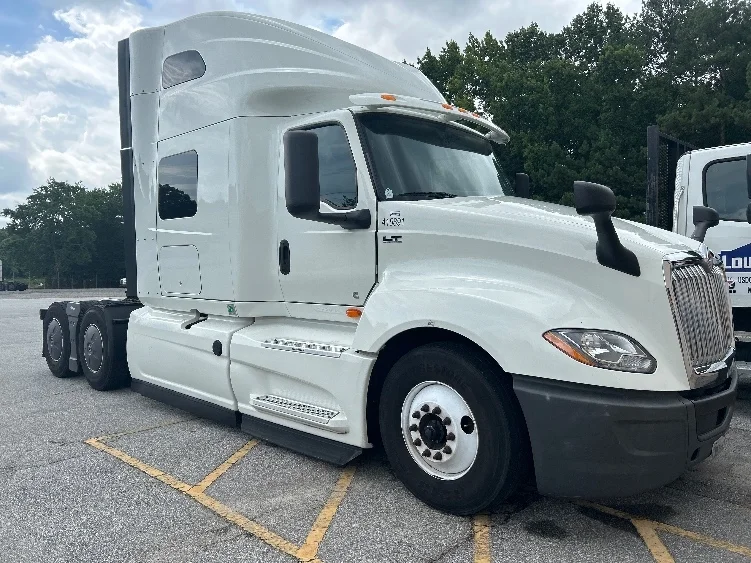 2022 International LT