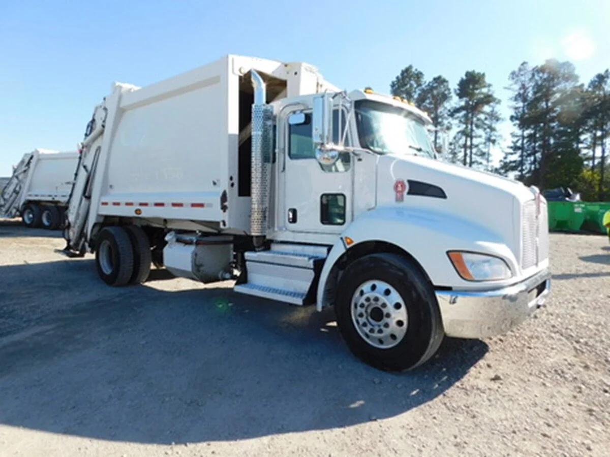 2020 Kenworth T370 - image 3