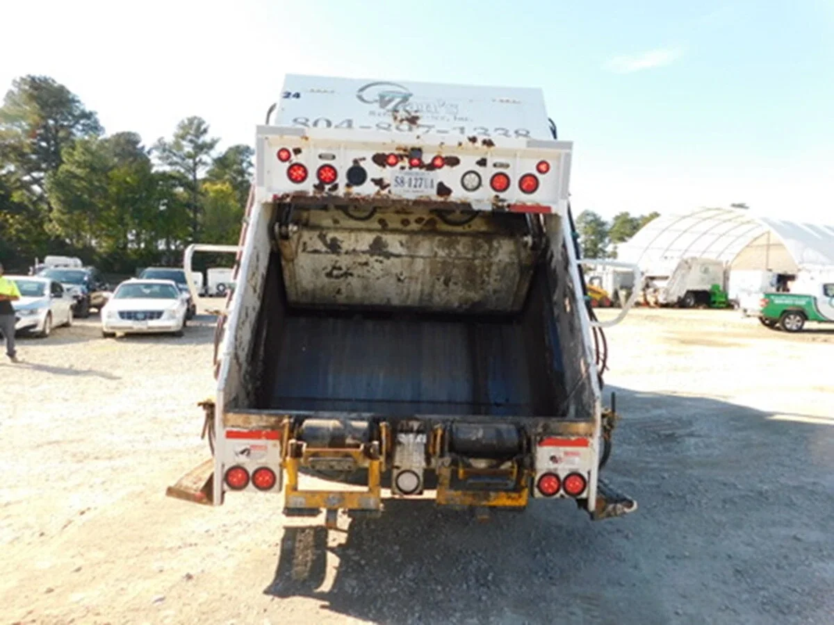 2020 Kenworth T370 - image 6