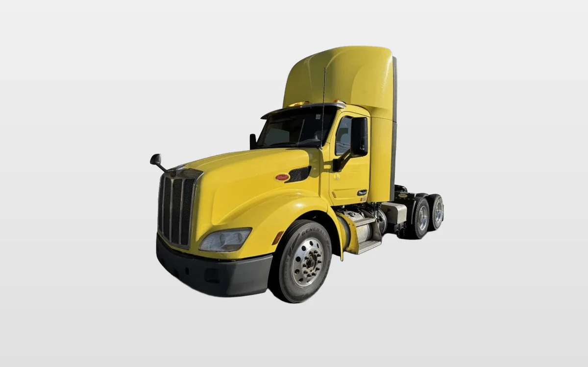 2021 Peterbilt 579 - image 1