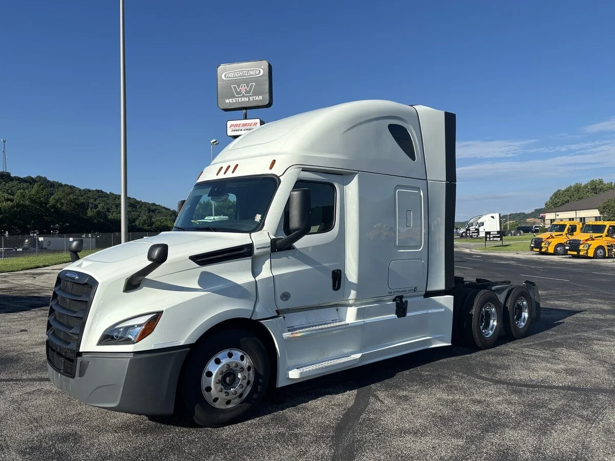 2022 Freightliner Cascadia