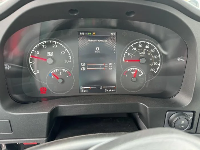 2025 Peterbilt 536 - image 13