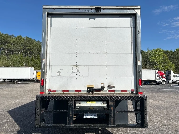 2019 Freightliner M2 106 - image 7