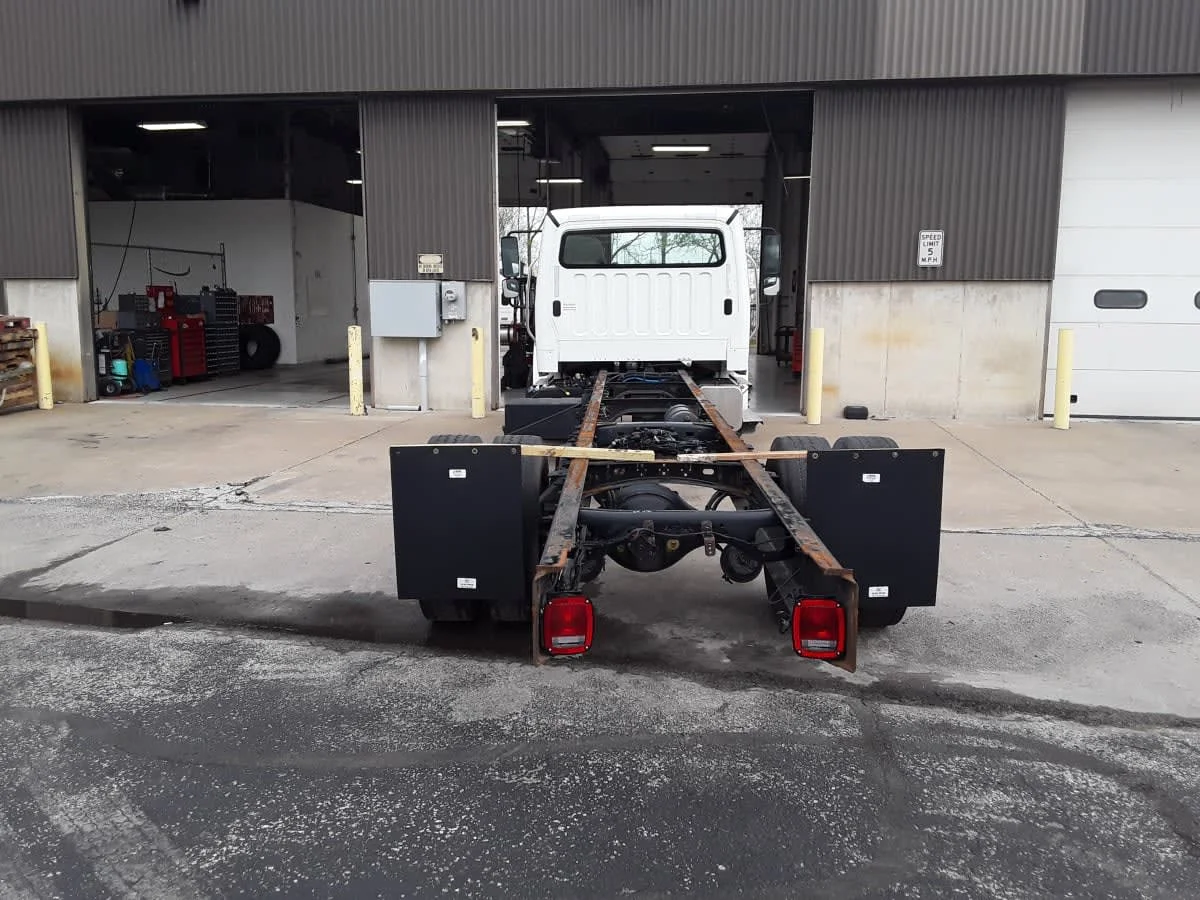 2020 Freightliner M2 106 in Kansas City, MO — photo 5