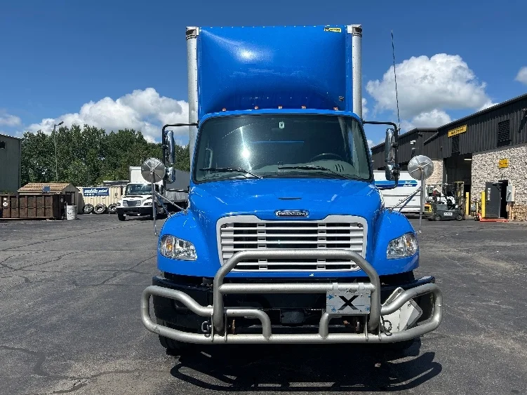 2022 Freightliner eM2 in Jessup, PA — photo 2