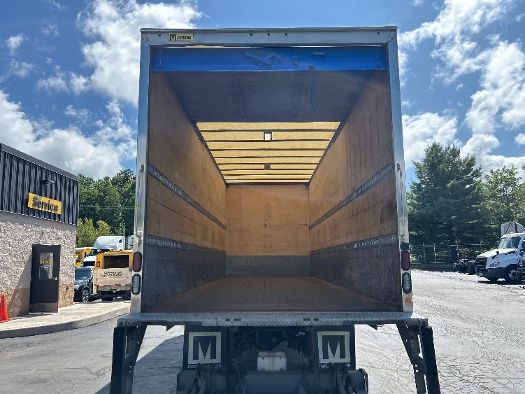 2022 Freightliner eM2 in Jessup, PA — photo 8