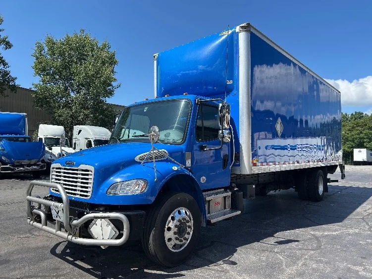 2022 Freightliner eM2 in Jessup, PA — photo 3