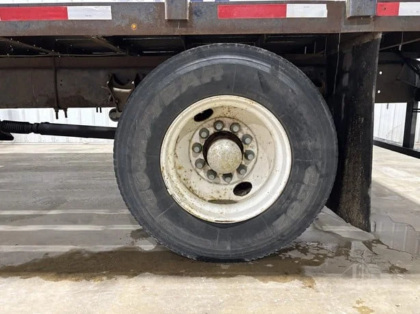 2012 International 4300 - image 8