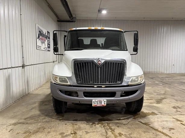 2012 International 4300 - image 3