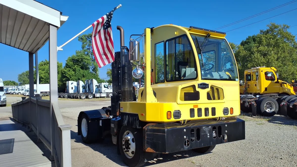 2021 Autocar in West Chester, OH — photo 3