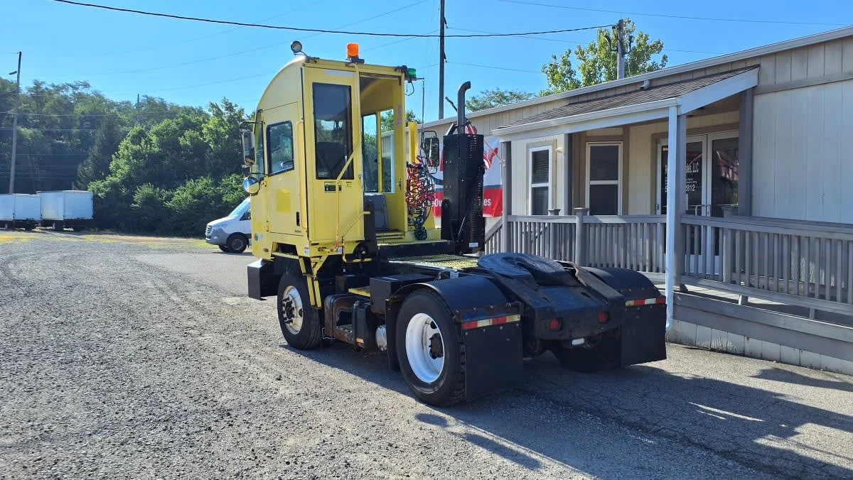 2021 Autocar in West Chester, OH — photo 6