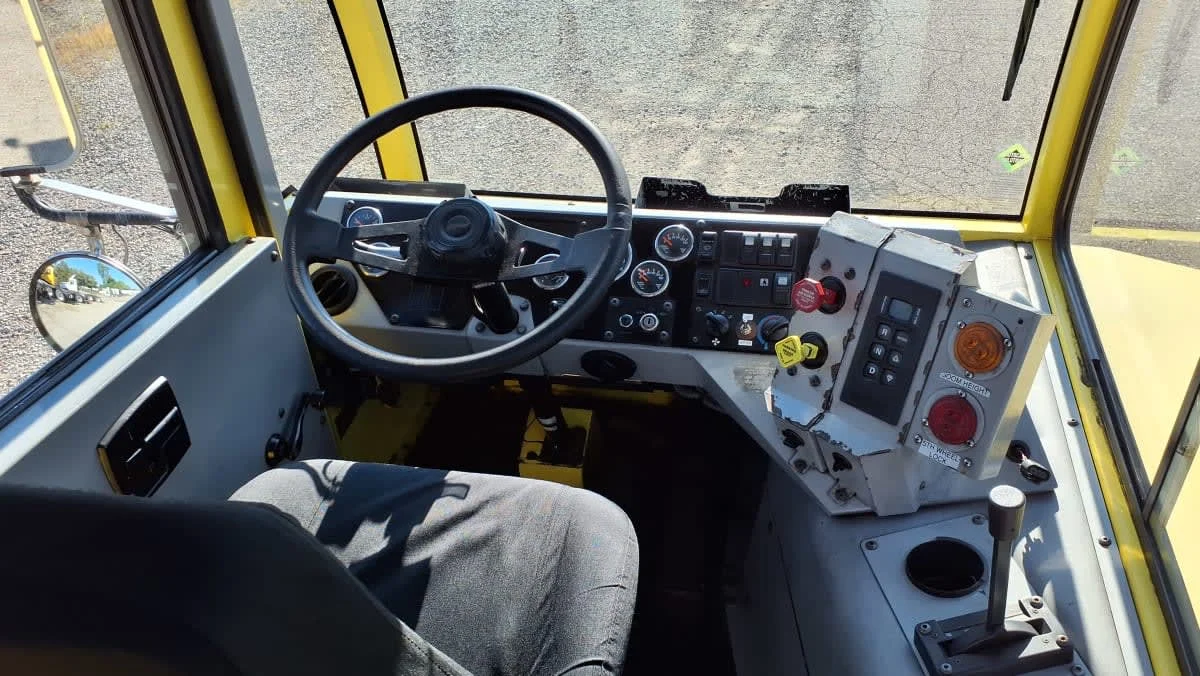 2021 Autocar in West Chester, OH — photo 7