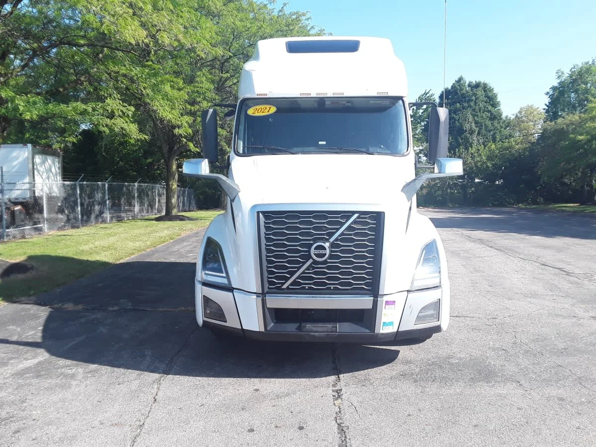 2021 Volvo in Hilliard, OH — photo 2