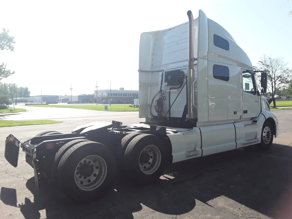 2021 Volvo in Hilliard, OH — photo 4