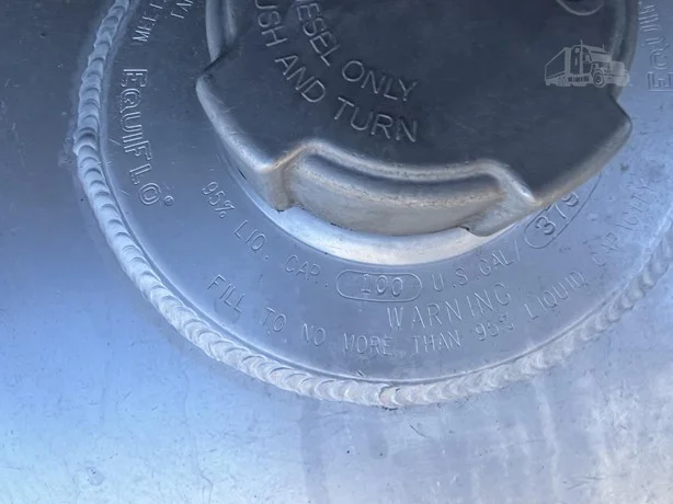 2010 Freightliner Cascadia - image 15