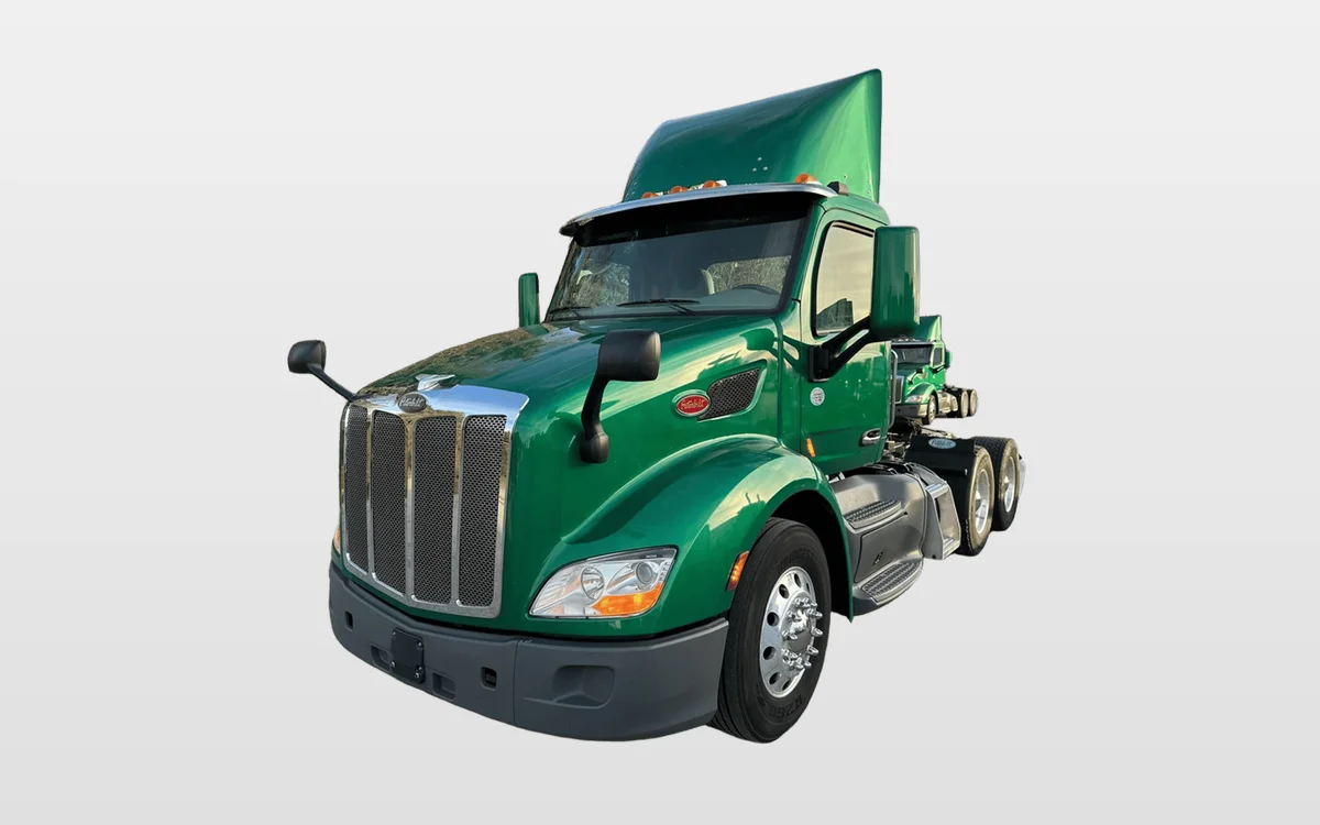 2020 PETERBILT 579 - image 1