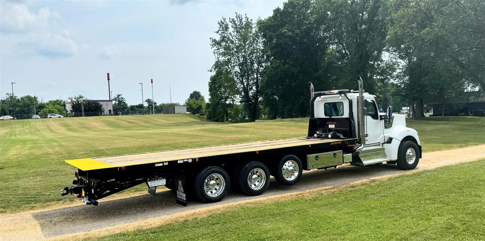 2027 Kenworth W990 in London, OH — photo 6