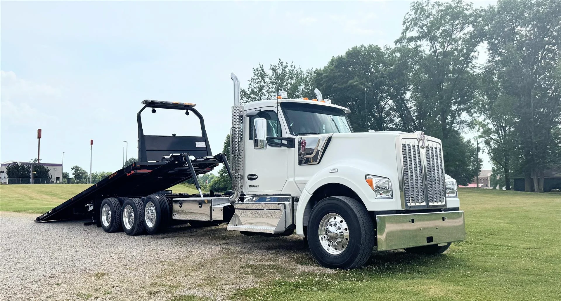 2027 Kenworth W990 in London, OH — photo 16