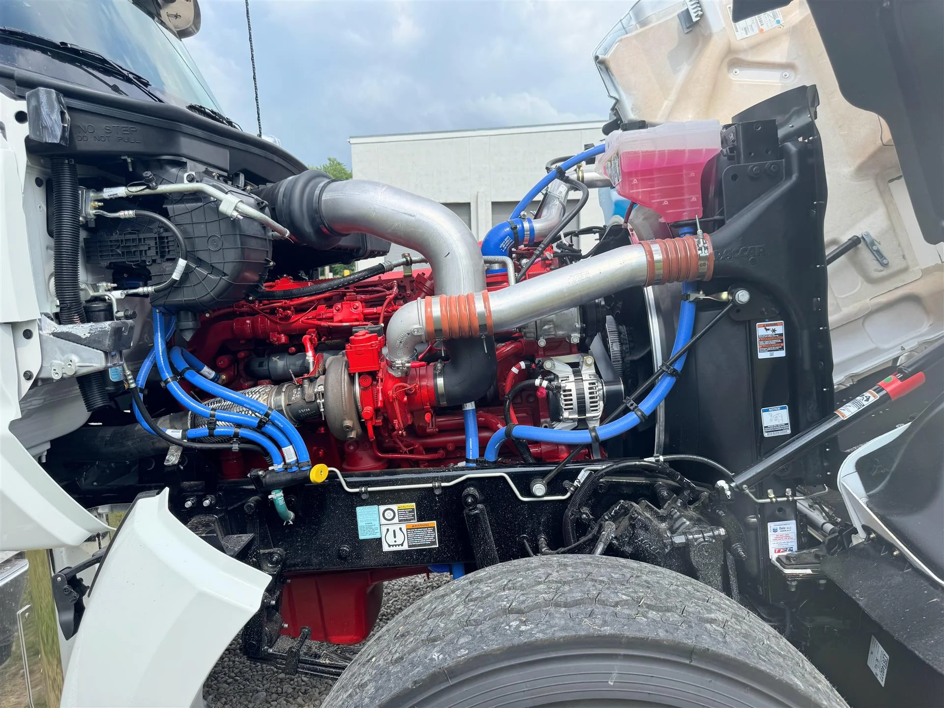 2027 Kenworth W990 in London, OH — photo 29