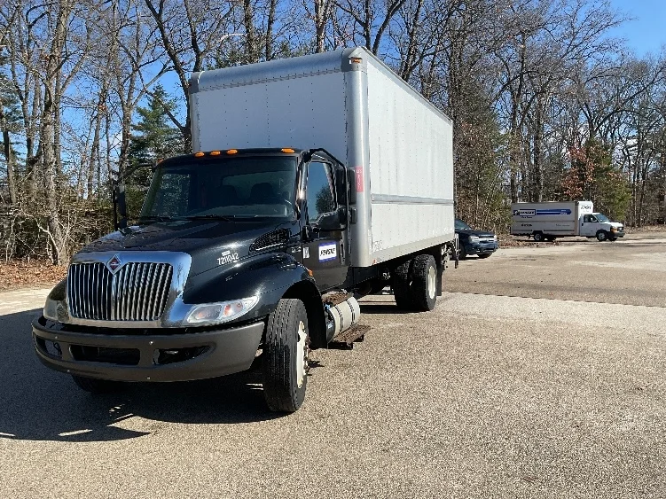 2020 International MV - image 3