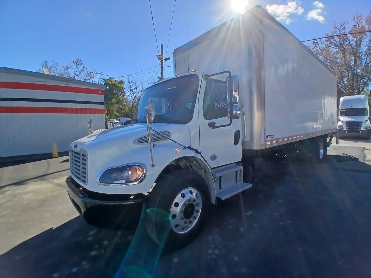 2021 Freightliner M2 106 - image 2