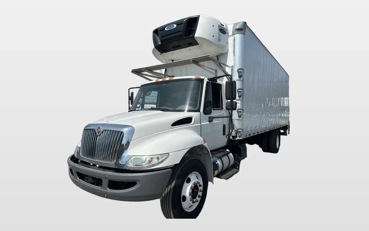2018 International 4300 - image 1