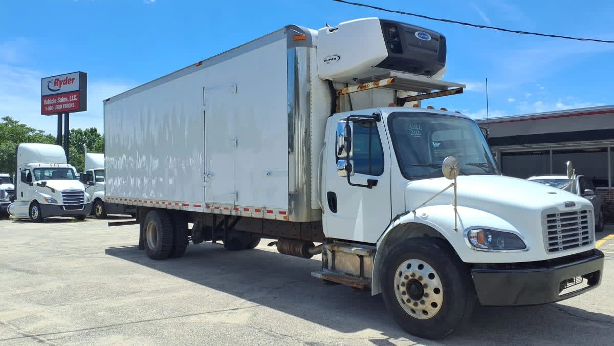 2020 Freightliner M2 106 in Warwick, RI — photo 3