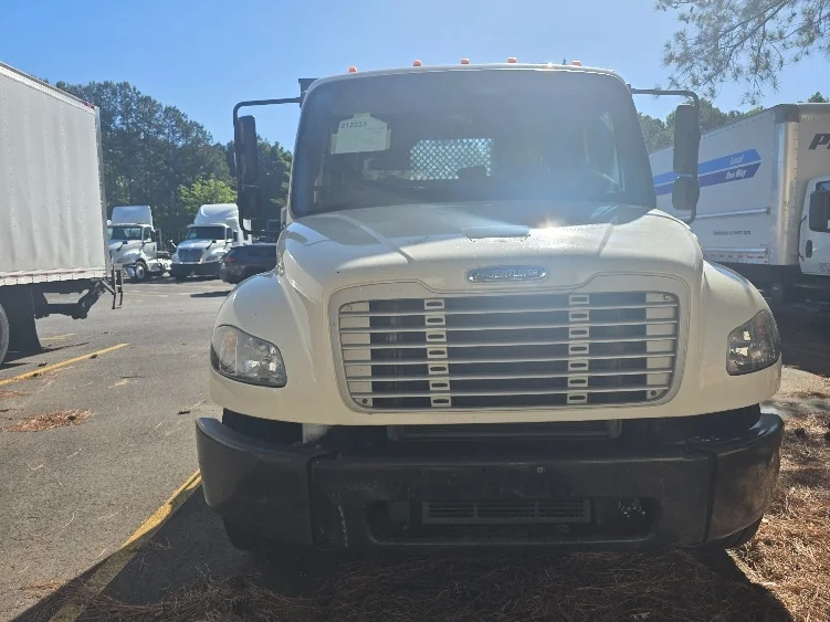 2019 Freightliner eM2 in Norcross, GA — photo 2